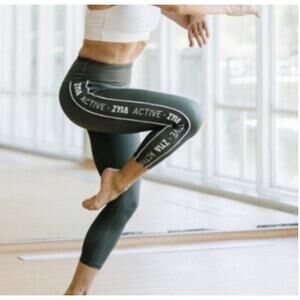 Zyia Active Olive Green Logo Spell Stripe Light N Tight Capri Leggings High Rise